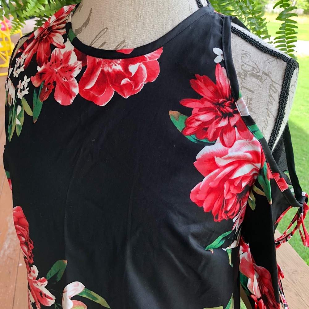 NWOT {2Hearts} Black floral cold should dress - Picture 2 of 6